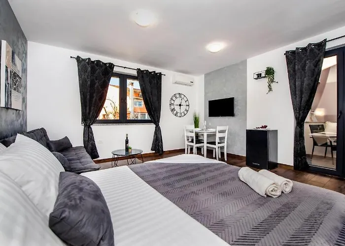 Deluxe Apartments A&A - 2