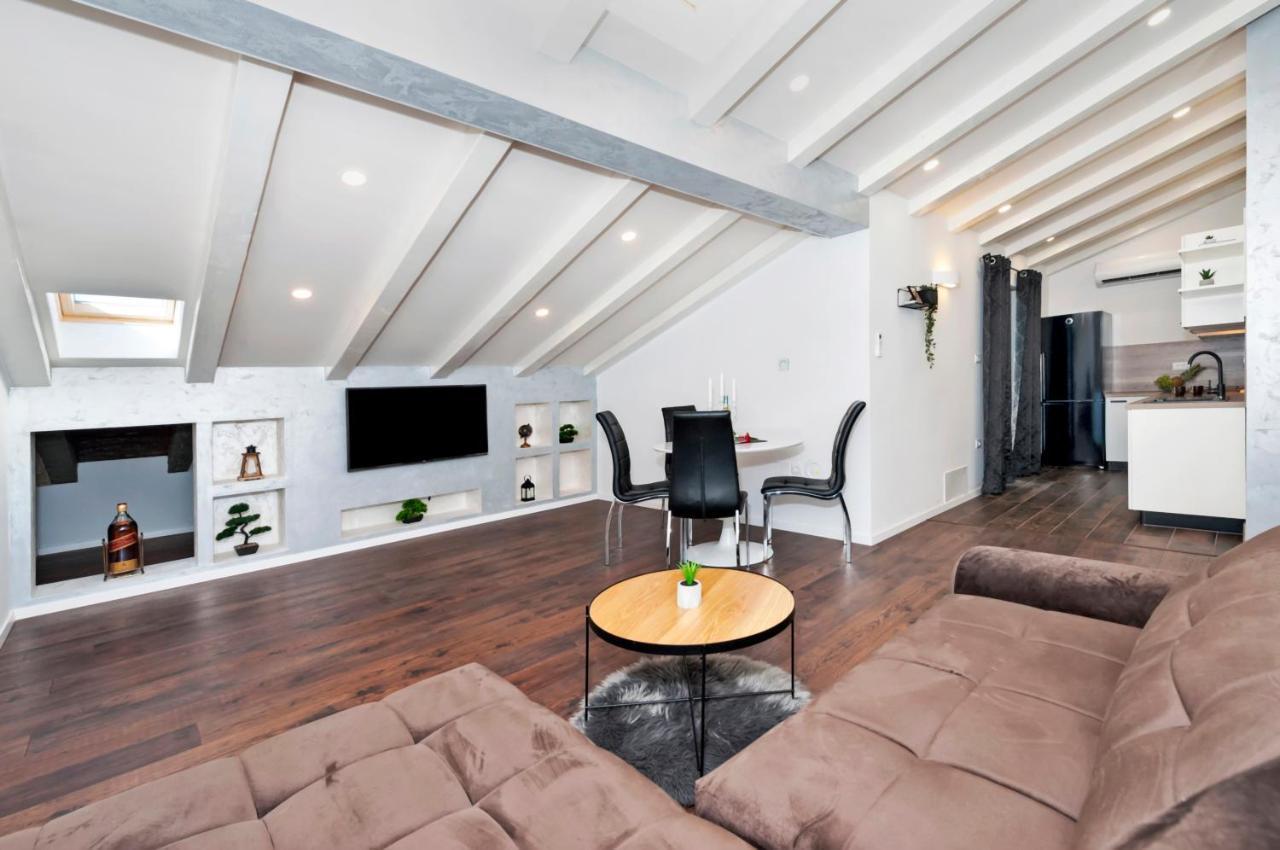 Deluxe A&a - 2 Appartement Rovinj